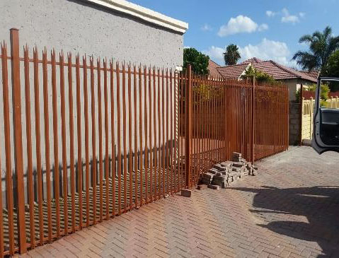 Palisade Fencing